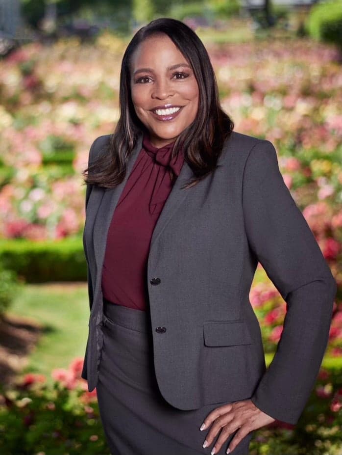 Official portrait of Loretta Smith